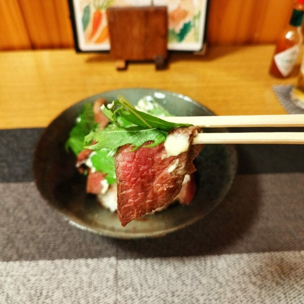 ダイニングレストラン-Quest のエゾ鹿肉のロースト丼