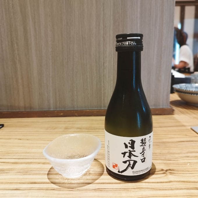 安べ-日本酒 刀